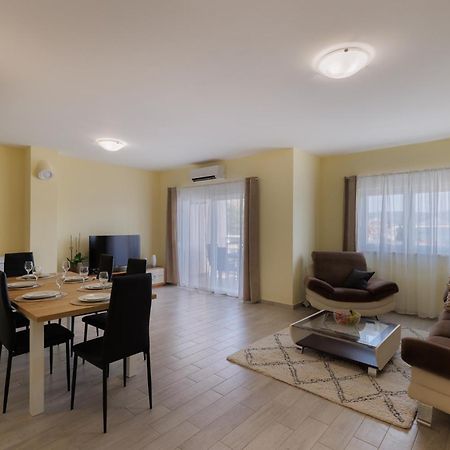 Apartman Maja Komarna Eksteriør bilde