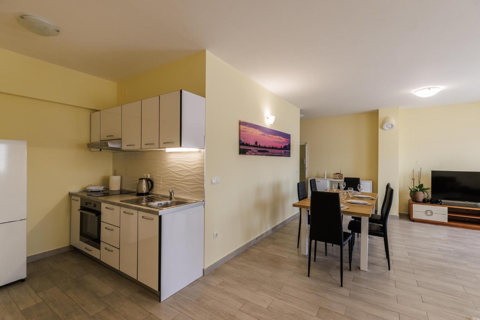 Apartman Maja Komarna Eksteriør bilde